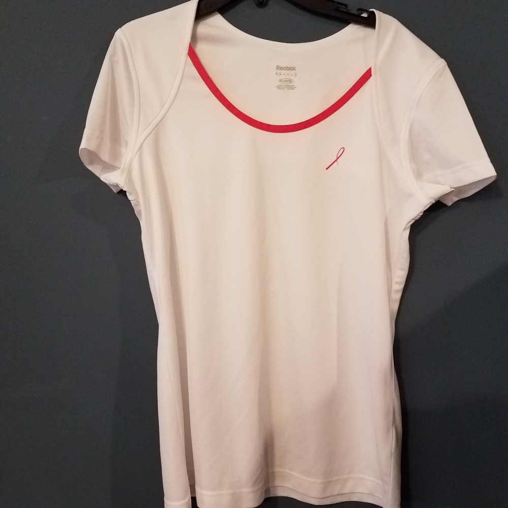Reebok Play Dry Exercise Athletic White Tee Medium